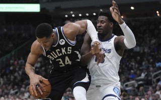 雷速直播-雄鹿零封灰熊保持不败纪录