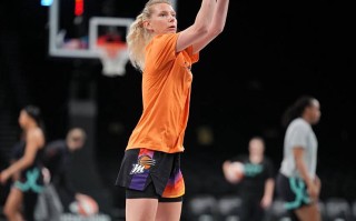 雷速-太阳客场大胜活塞，继续保持不败记录