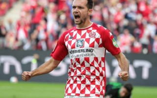 雷速官网下载-美因茨客场不敌沃尔夫斯堡，遭遇失利