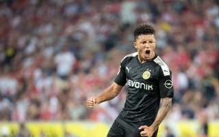 雷速直播-秘鲁球王独揽三射，德甲热门队逐梦欧洲冠军