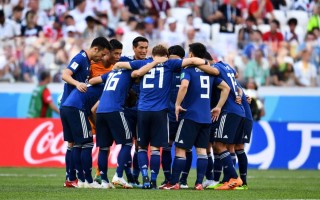 雷速官网-南非球队以团队合作摘得锦标赛冠军