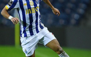 雷速官网下载-波尔图球队表现出色，击败强劲对手获胜