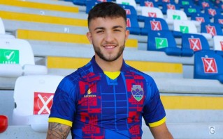 雷速官网-比利亚雷亚尔队球员斗志昂扬