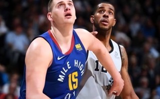 雷速-开拓者与魔术之间的比赛备受关注