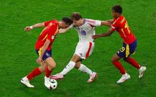 雷速-欧洲杯预选赛战况激烈，球队实力对决秀技