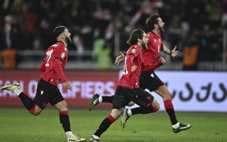 雷速官网-欧洲杯预选赛完成逆袭！球队实力大增