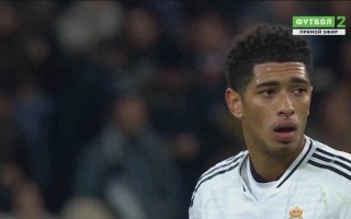 雷速官网下载-塞尔特大胜对手，雄踞榜首之位