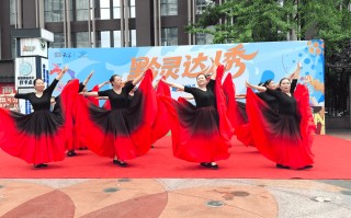 雷速官网下载-红红火火！球队的风采在赛场上绽放