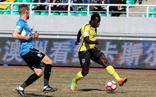 雷速官网-青岛黄海主场负于深圳佳兆业，积分榜倒数