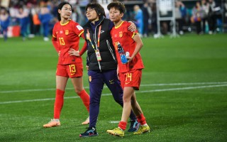 雷速官网下载-女足队员们在比赛中尽显飒爽