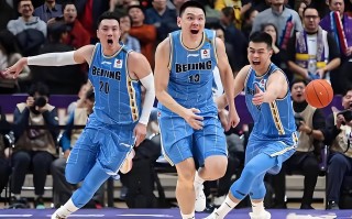 雷速官网-北京男篮在比赛中战胜对手，夺得胜利