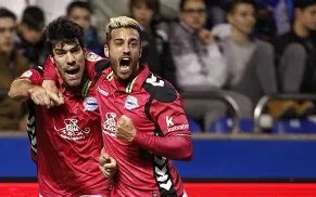 雷速官网-埃瓦尔命悬旦夕，卡斯特利翁突围奋勇