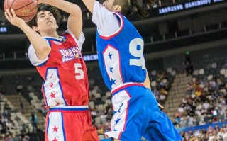 雷速-一场引人入胜的篮球比赛即将打响