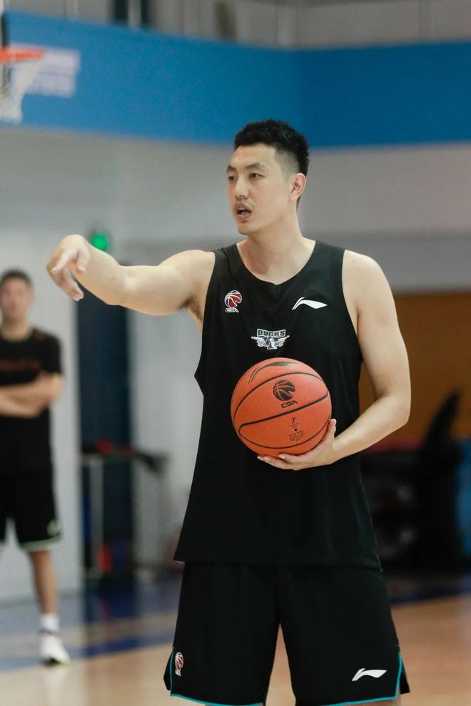 雷速官网下载-美职篮球员加强体能训练备战新赛季-第1张图片-雷速官网 雷速官网下载-美职篮球员加强体能训练备战新赛季-第1张图片-雷速官网