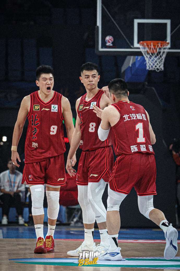 雷速官网-北京男篮在比赛中战胜对手，夺得胜利-第2张图片-雷速官网