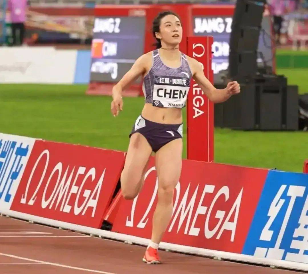 雷速-加拿大女子铁人三项选手获得第四名-第2张图片-雷速官网