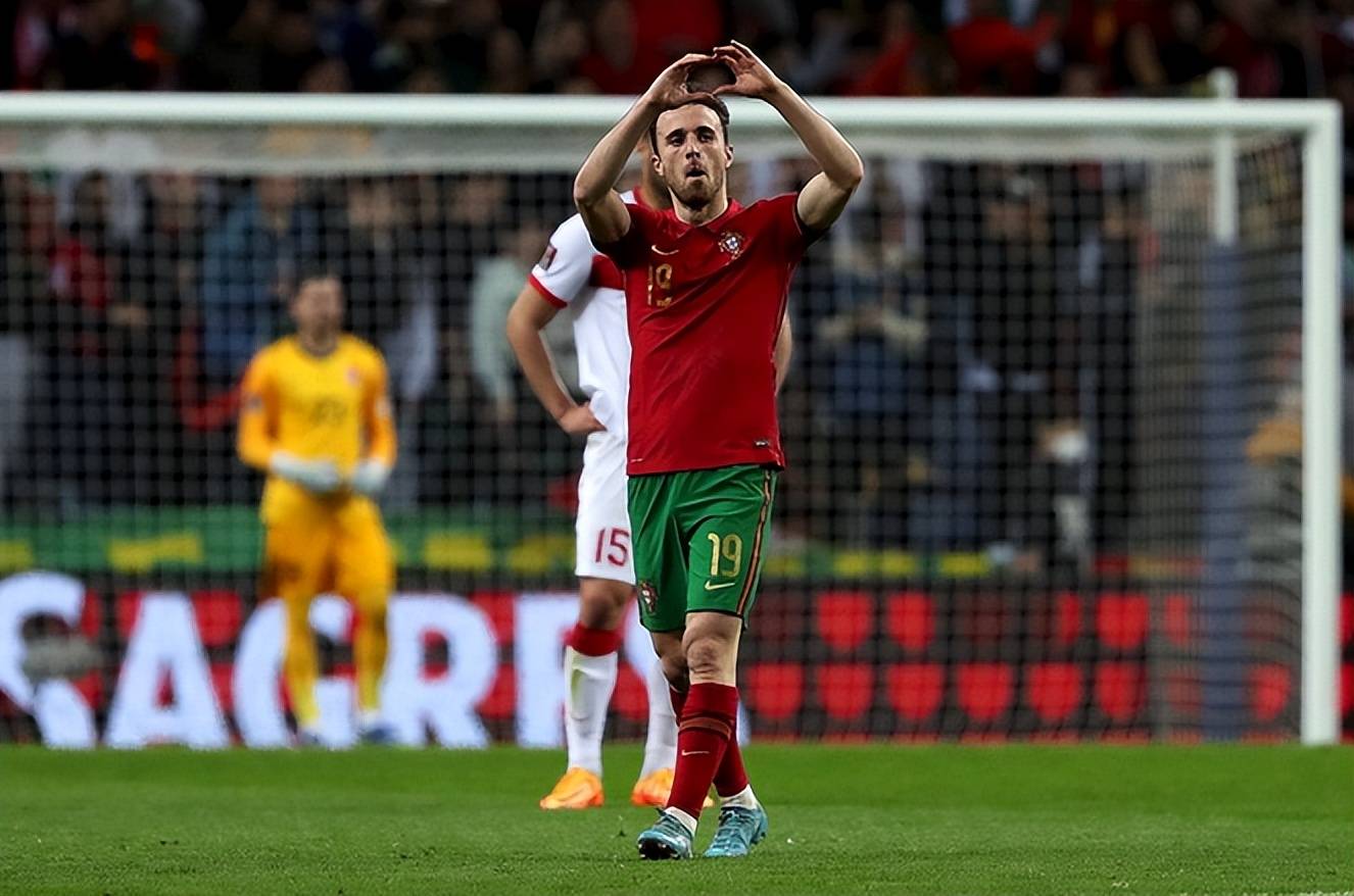 雷速官网-欧国联比赛:球员拼尽全力,目标胜利唾手可得-第2张图片-雷速官网 雷速官网-欧国联比赛:球员拼尽全力,目标胜利唾手可得-第2张图片-雷速官网