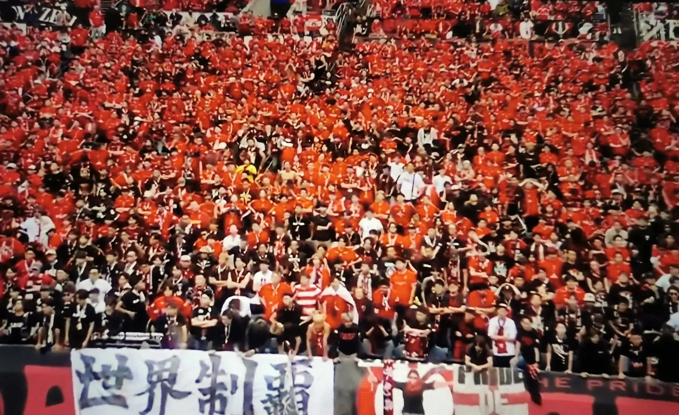 雷速官网-友谊赛中惨败，球队面临危机重重-第1张图片-雷速官网