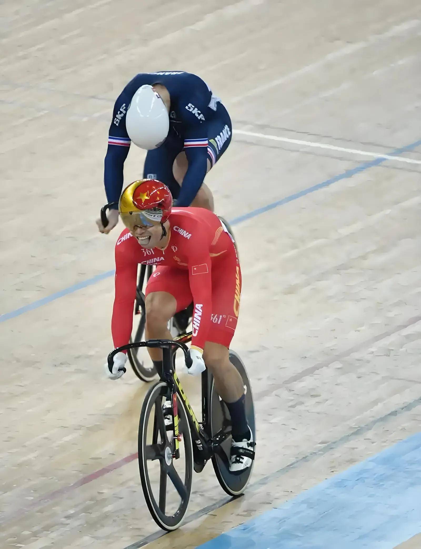 雷速官网下载-自行车赛事中意外发生，英国选手获得金牌-第1张图片-雷速官网