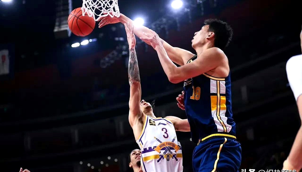 雷速官网-广东宏远惊险取胜,保持不败纪录-第2张图片-雷速官网 雷速官网-广东宏远惊险取胜,保持不败纪录-第2张图片-雷速官网