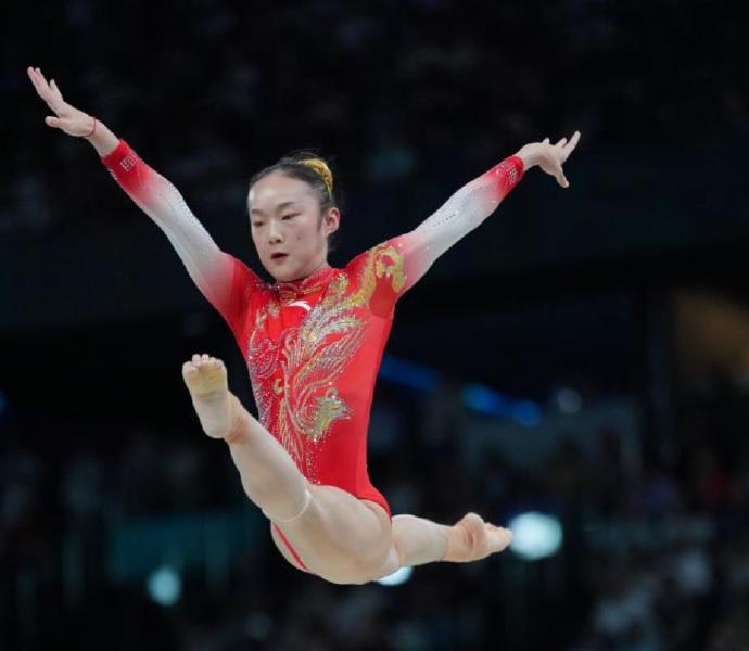 雷速官网下载-强势回归！体操选手成功突破难关-第1张图片-雷速官网