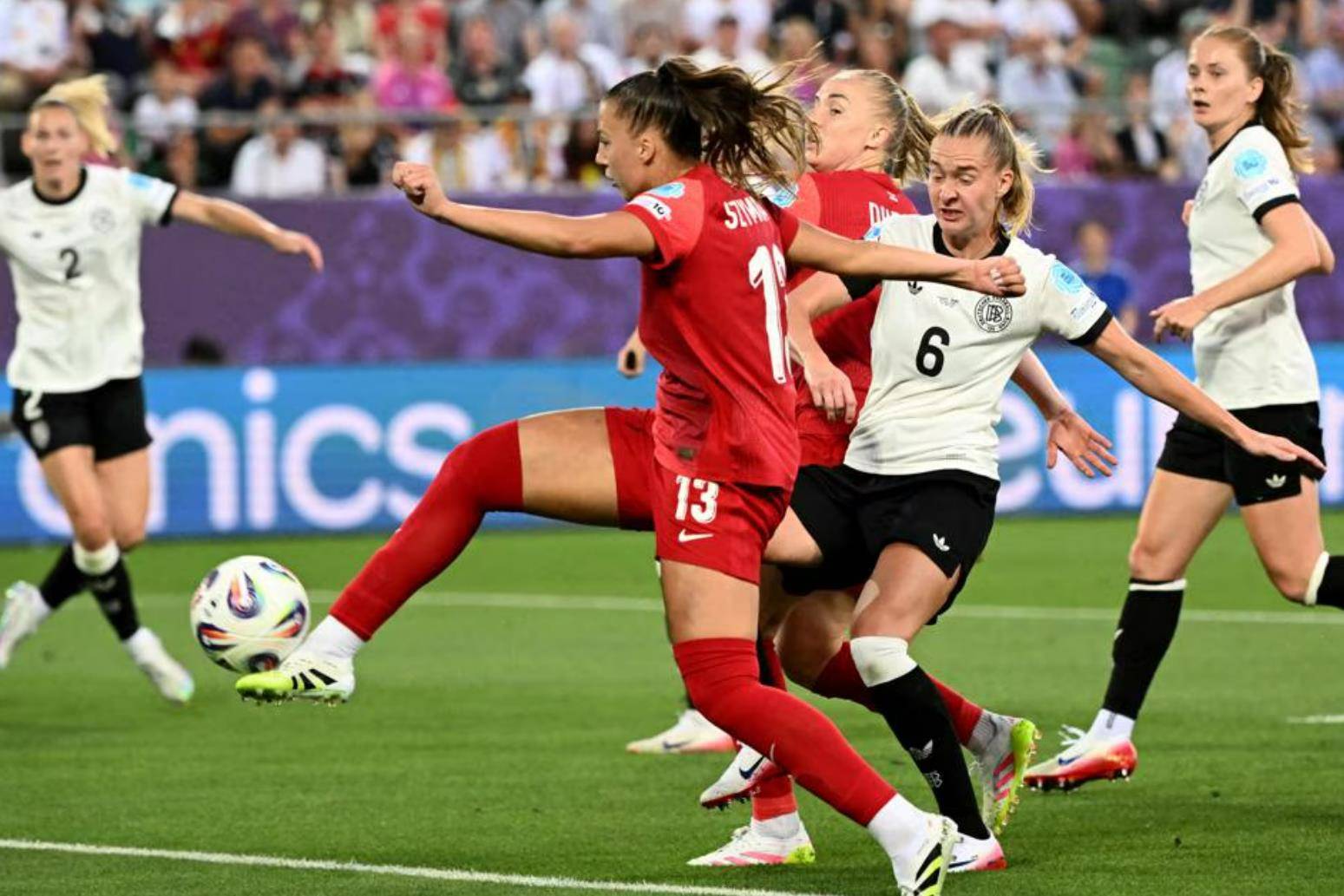 雷速官网-德国女足国家队主帅宣布辞职,球迷唏嘘不已-第2张图片-雷速官网 雷速官网-德国女足国家队主帅宣布辞职,球迷唏嘘不已-第2张图片-雷速官网