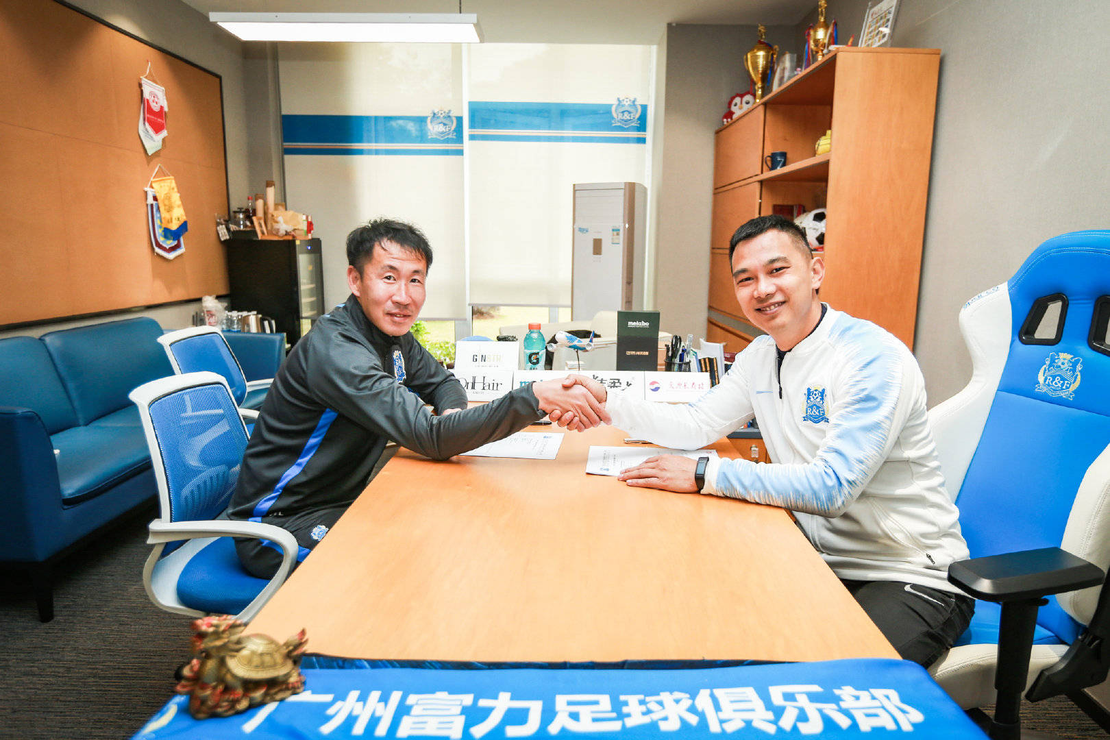 雷速官网-广州富力勇夺胜利,积极调整战术体能!-第1张图片-雷速官网 雷速官网-广州富力勇夺胜利,积极调整战术体能!-第1张图片-雷速官网