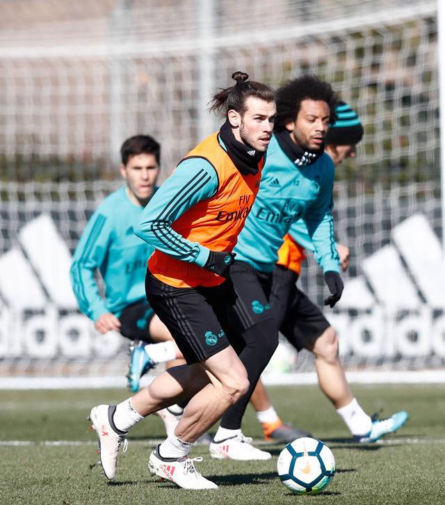 雷速直播-乌索尔国际主场击败马拉加,实现全取三分-第2张图片-雷速官网 雷速直播-乌索尔国际主场击败马拉加,实现全取三分-第2张图片-雷速官网