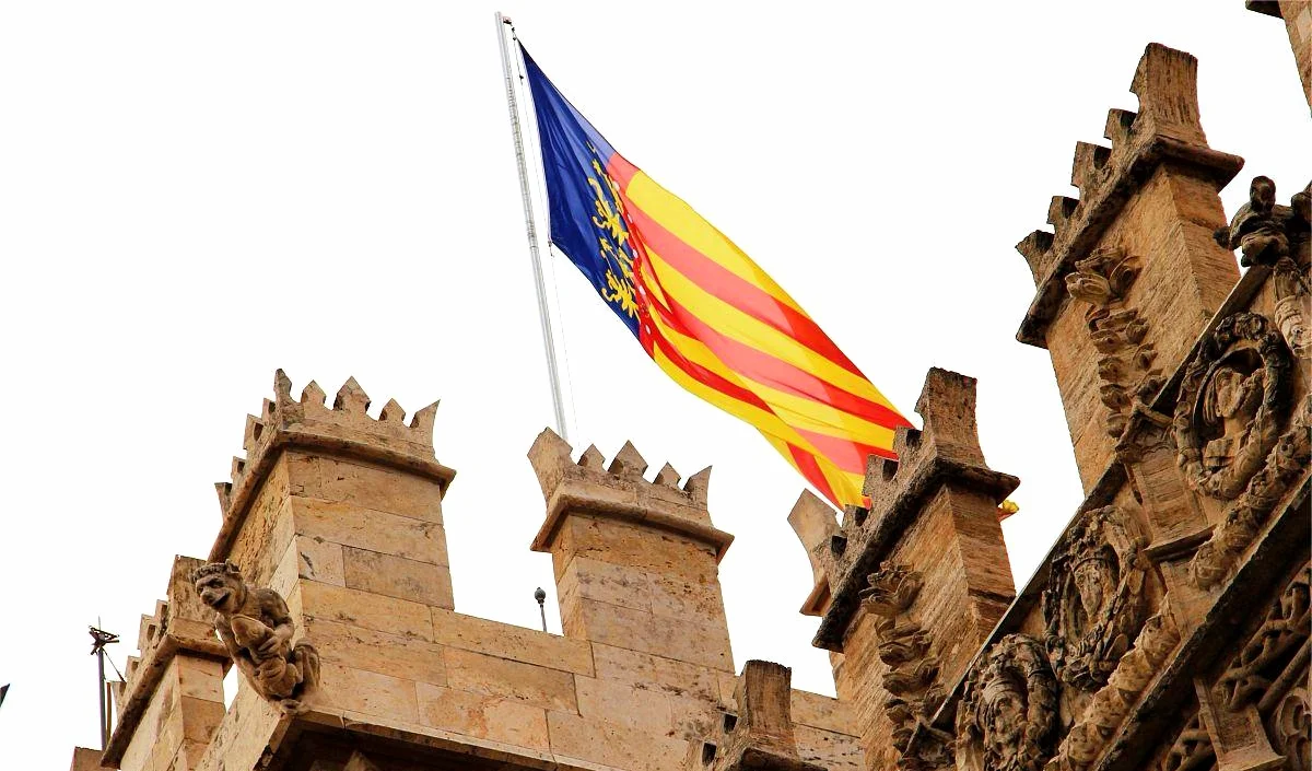 雷速官网-瓦伦西亚主场告捷，晋级前景大好-第2张图片-雷速官网