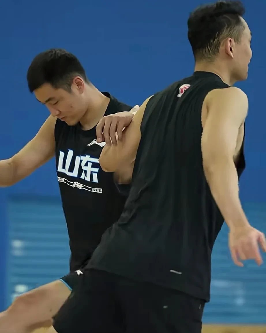 雷速官网下载-CBA球队集体恢复训练,备战下一轮比赛-第1张图片-雷速官网 雷速官网下载-CBA球队集体恢复训练,备战下一轮比赛-第1张图片-雷速官网