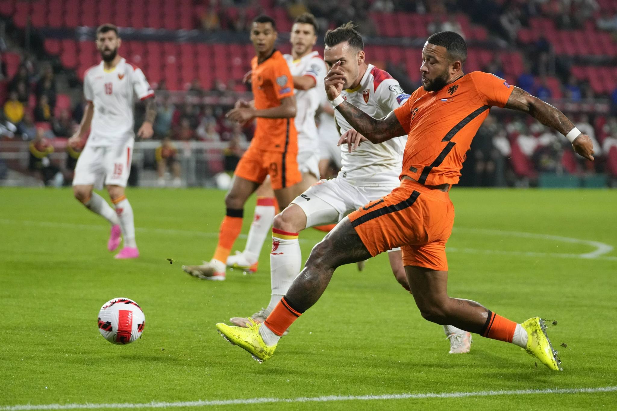 雷速直播-欧洲国家队伍争夺胜利激烈-第2张图片-雷速官网 雷速直播-欧洲国家队伍争夺胜利激烈-第2张图片-雷速官网