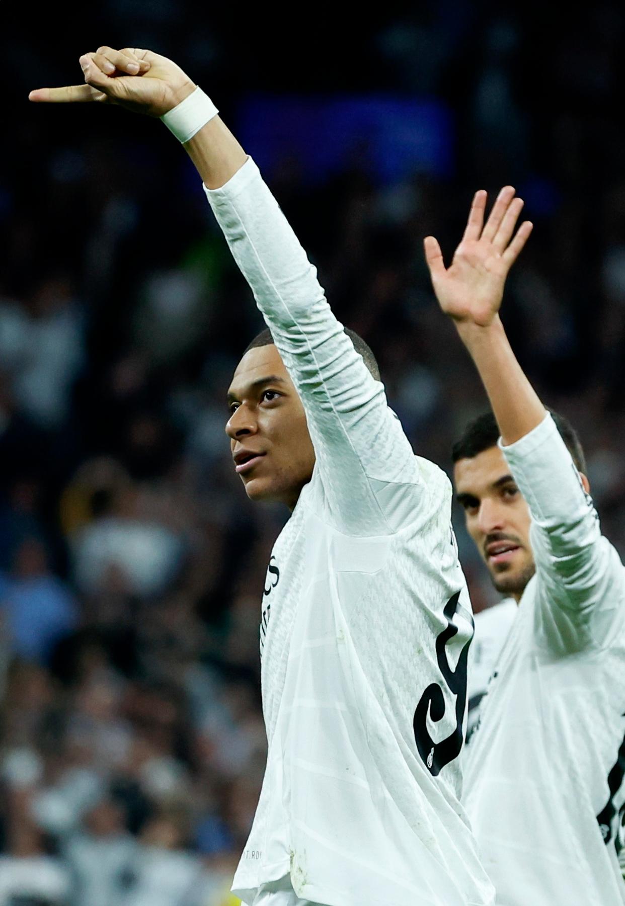 雷速直播-皇家马德里球员砥砺前行,赢得比赛-第1张图片-雷速官网 雷速直播-皇家马德里球员砥砺前行,赢得比赛-第1张图片-雷速官网