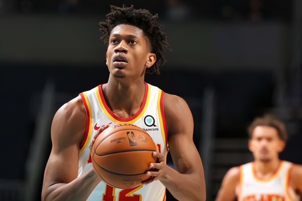 雷速-老鹰球员获得联盟最佳防守奖-第1张图片-雷速官网