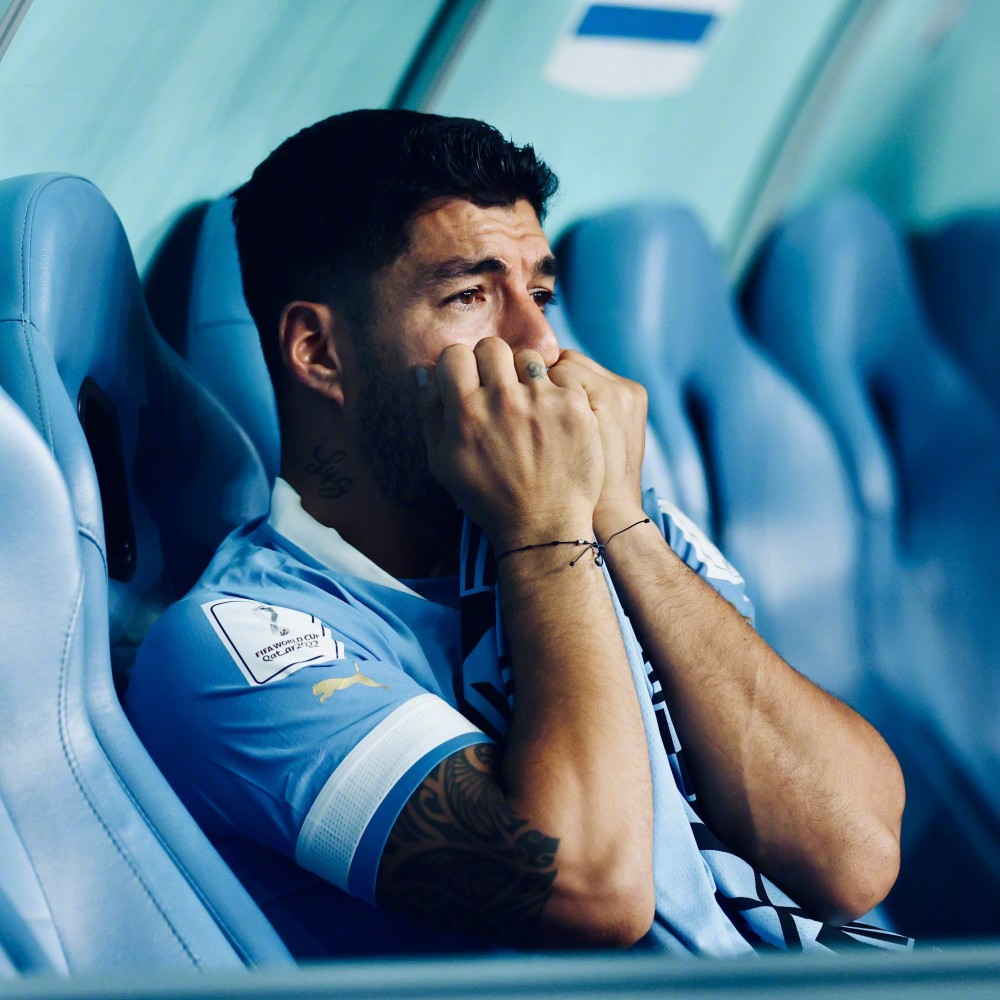 雷速-卡瓦尼进球后产生争议,解说怒批判裁判-第1张图片-雷速官网 雷速-卡瓦尼进球后产生争议,解说怒批判裁判-第1张图片-雷速官网