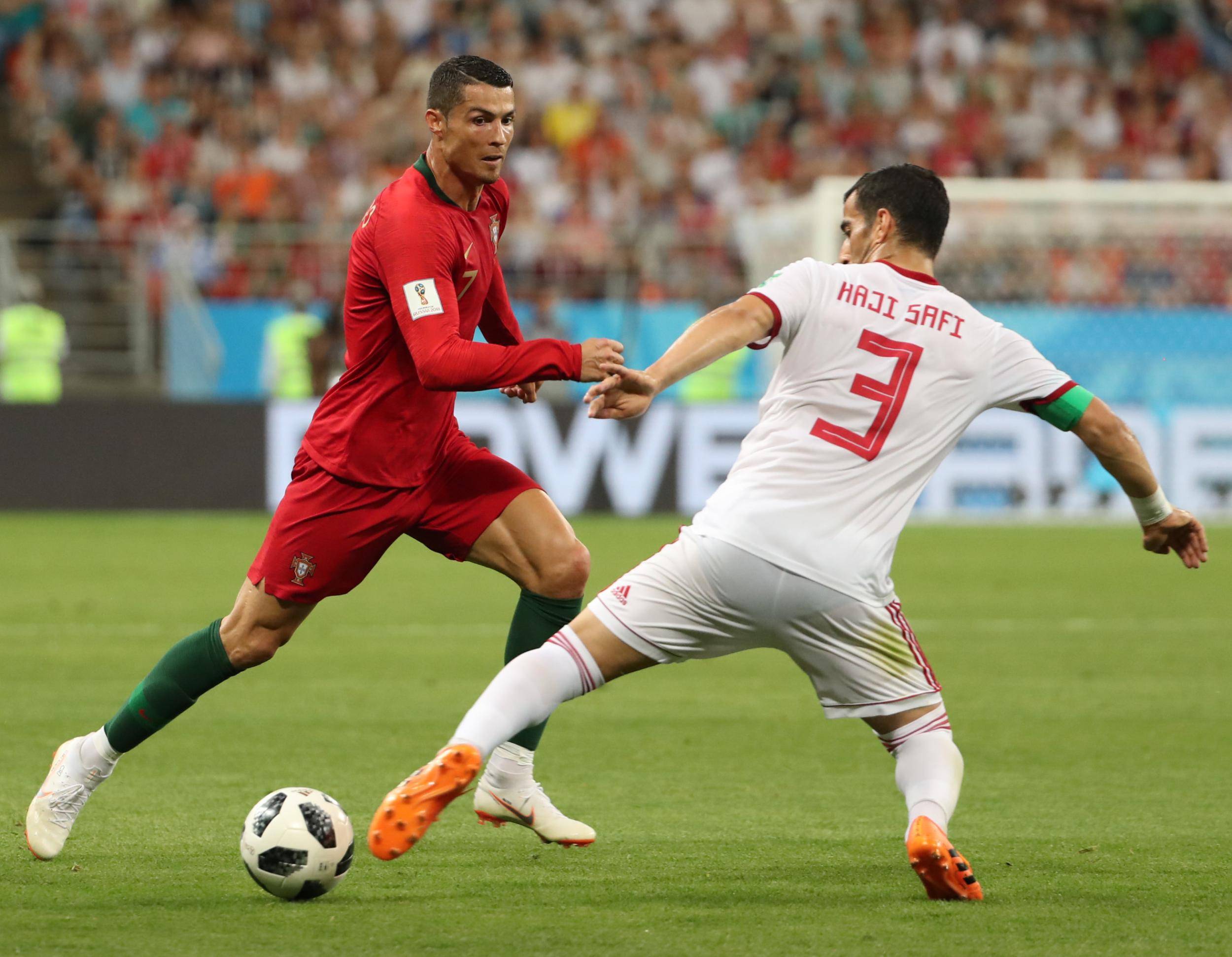 雷速-足球巨星对决!欧洲联赛场面精彩绝伦-第1张图片-雷速官网 雷速-足球巨星对决!欧洲联赛场面精彩绝伦-第1张图片-雷速官网