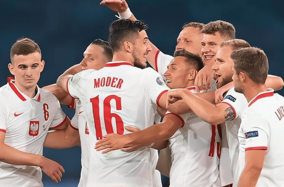 雷速-波兰顽强突围欧预赛小组,积分领先-第2张图片-雷速官网 雷速-波兰顽强突围欧预赛小组,积分领先-第2张图片-雷速官网