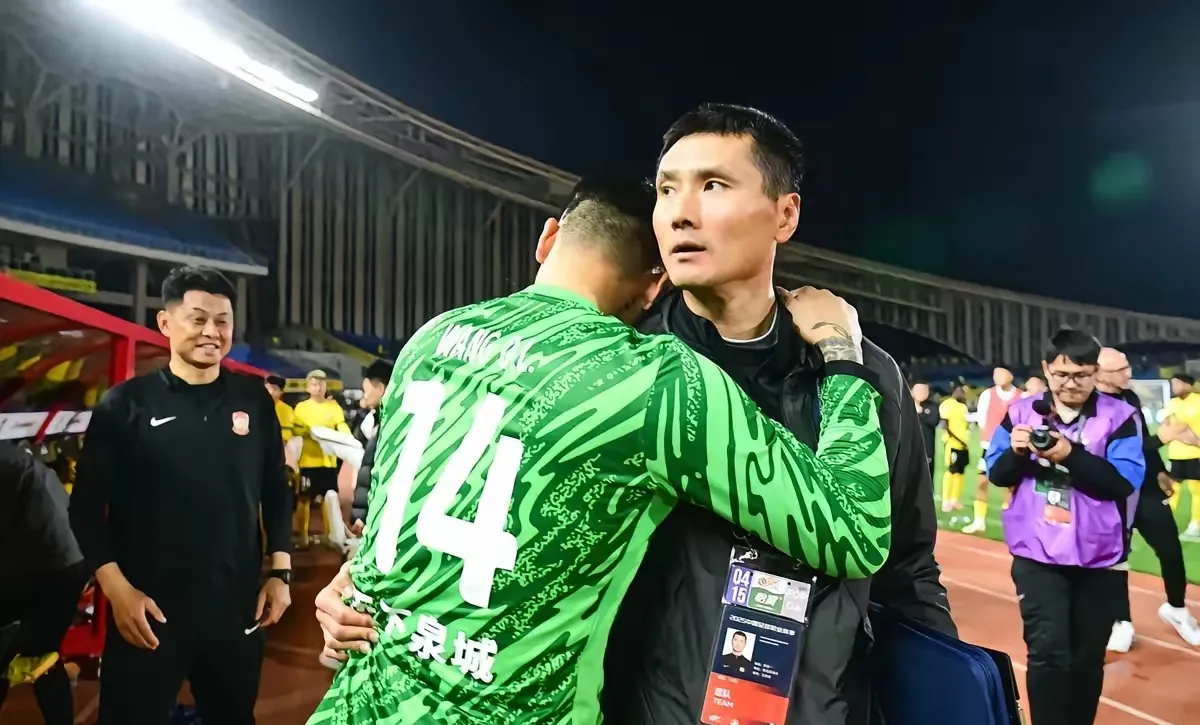 雷速-鲁能不敌富力:山东鲁能队遭广州富力队击败,遗憾失利-第1张图片-雷速官网 雷速-鲁能不敌富力:山东鲁能队遭广州富力队击败,遗憾失利-第1张图片-雷速官网