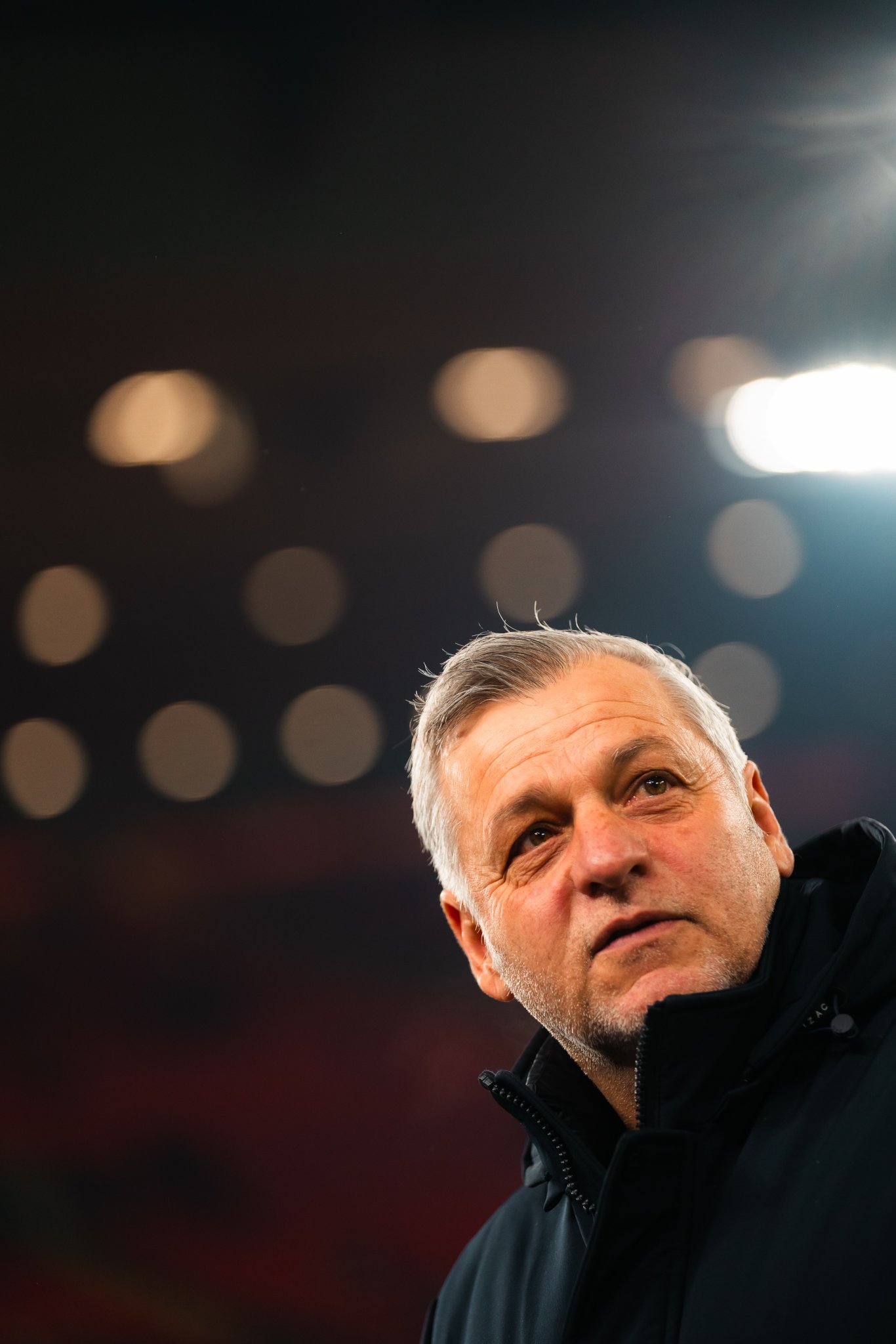 雷速-安菲尔德球迷愤怒，要求主帅做出改变-第1张图片-雷速官网