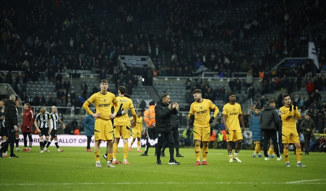 雷速-狼队客场告捷切尔西,英超争冠宝座陷入风波-第1张图片-雷速官网 雷速-狼队客场告捷切尔西,英超争冠宝座陷入风波-第1张图片-雷速官网