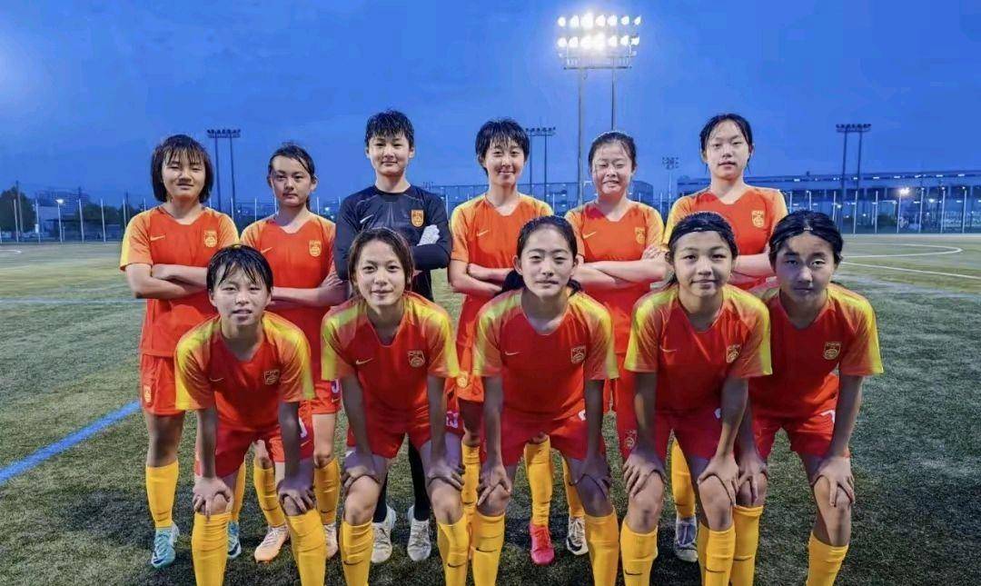 雷速官网-志在必得:女足队员为胜利而奋勇拼搏-第2张图片-雷速官网 雷速官网-志在必得:女足队员为胜利而奋勇拼搏-第2张图片-雷速官网