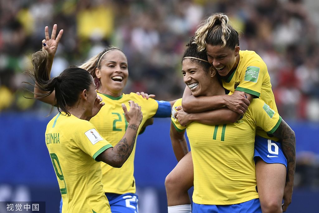 雷速直播-苏格兰3-1力克牙买加,成功杀入欧洲杯16强-第2张图片-雷速官网 雷速直播-苏格兰3-1力克牙买加,成功杀入欧洲杯16强-第2张图片-雷速官网